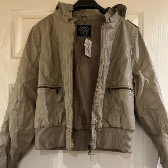 Brand New SWS Beige Leather Jacket - Picture 2 of 6